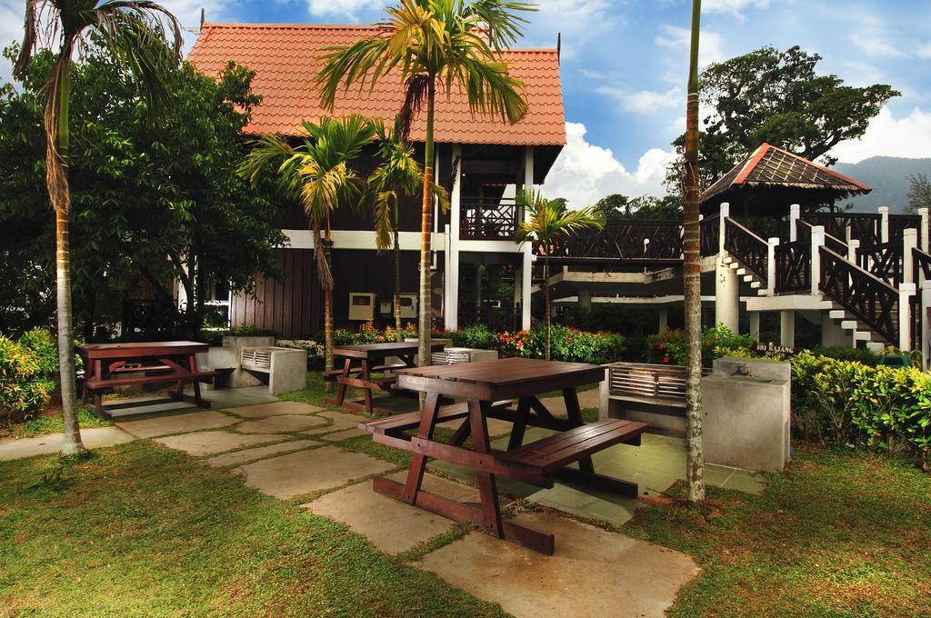 Paya Beach Spa & Dive Resort Kampung Genting Exterior foto